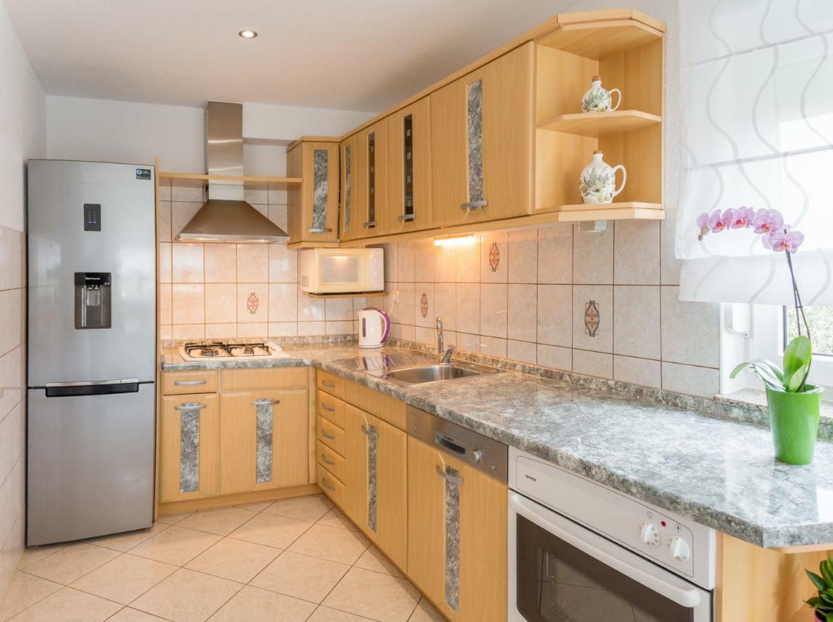 Apartments Contessa Novigrad Istria Eksteriør billede