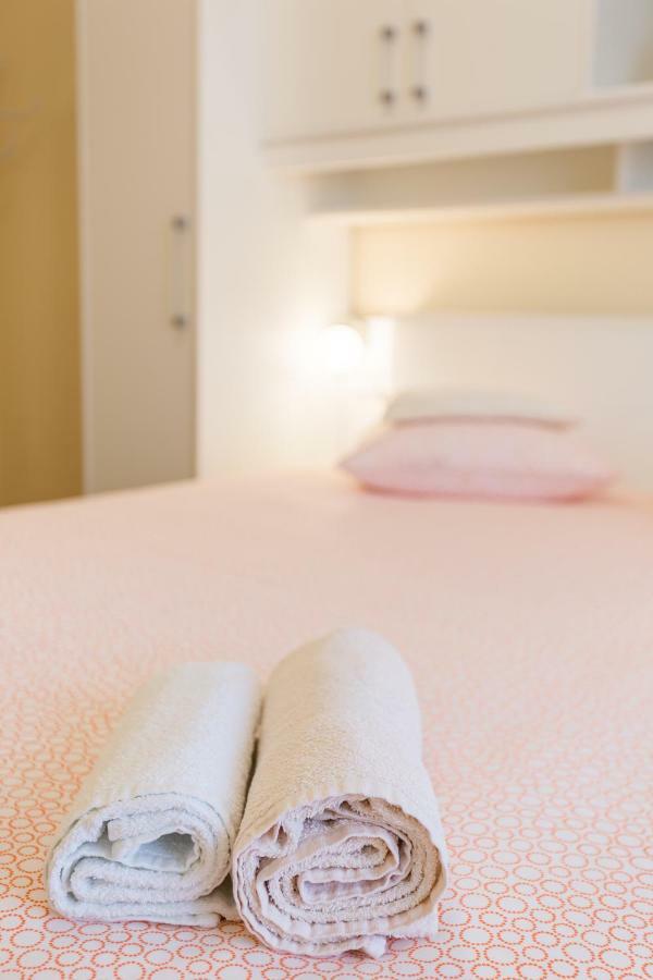Apartments Contessa Novigrad Istria Eksteriør billede